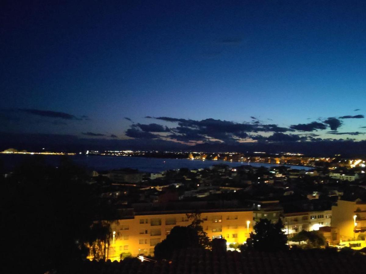 Can Blau Roses Dış mekan fotoğraf